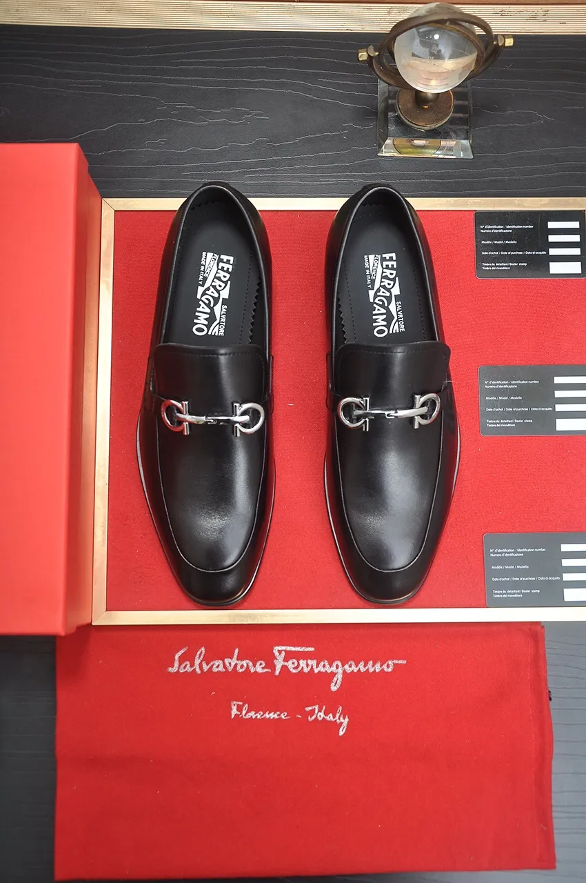 Men's shoes 💰520💶【Ferragamo/Ferragamo】The latest model in the counter. Original imported high-quality cowhide with open sides + imported 🐂 water-dyed cowhide lining + original luxury metal buckle + original combination outsole. No pressure for comparison. 38--45 (45 is custom-made and cannot be returned or exchanged)